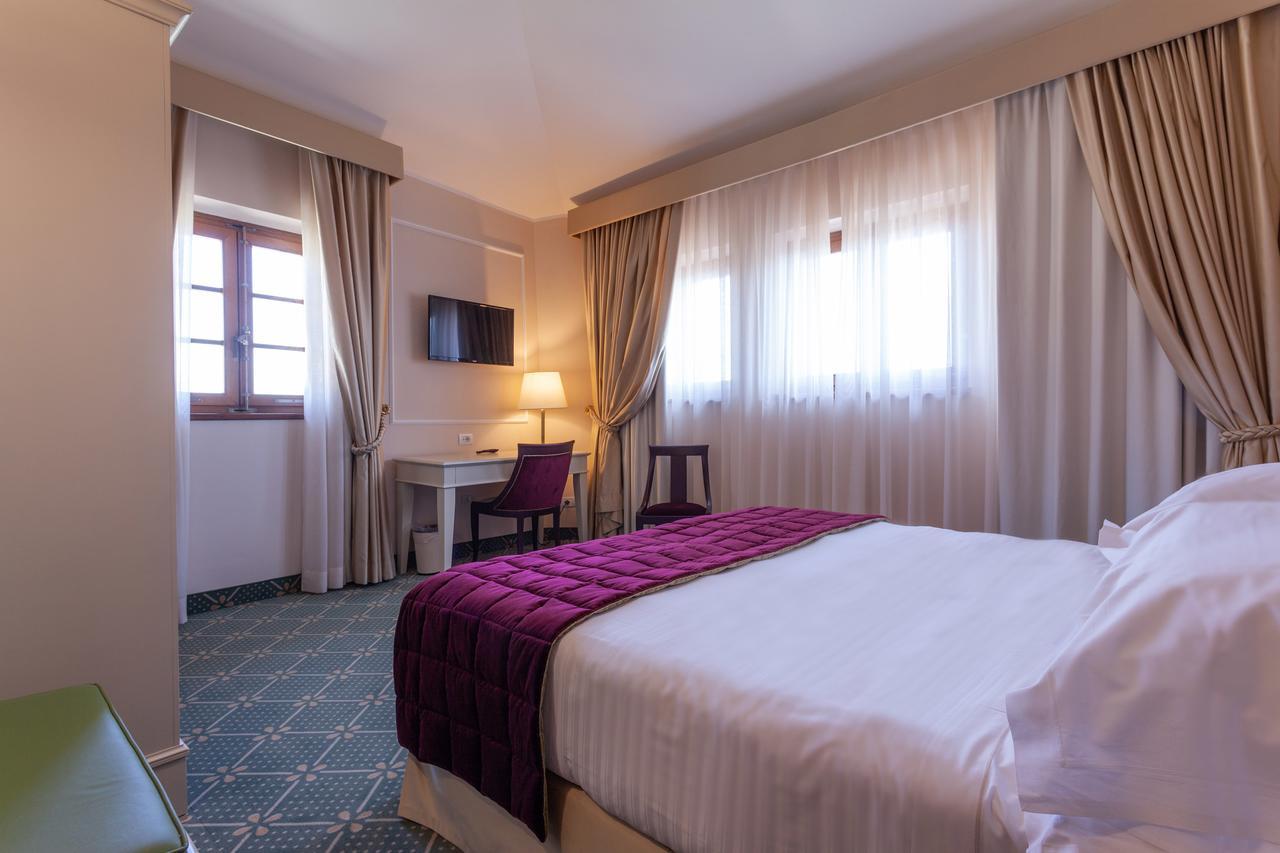 Hotel Villa San Lucchese بودجيبونسي المظهر الخارجي الصورة